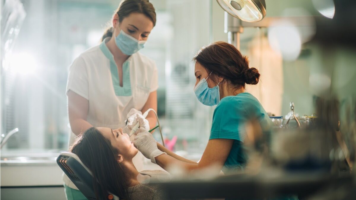 Dentists should lead with a strategy, not in panic